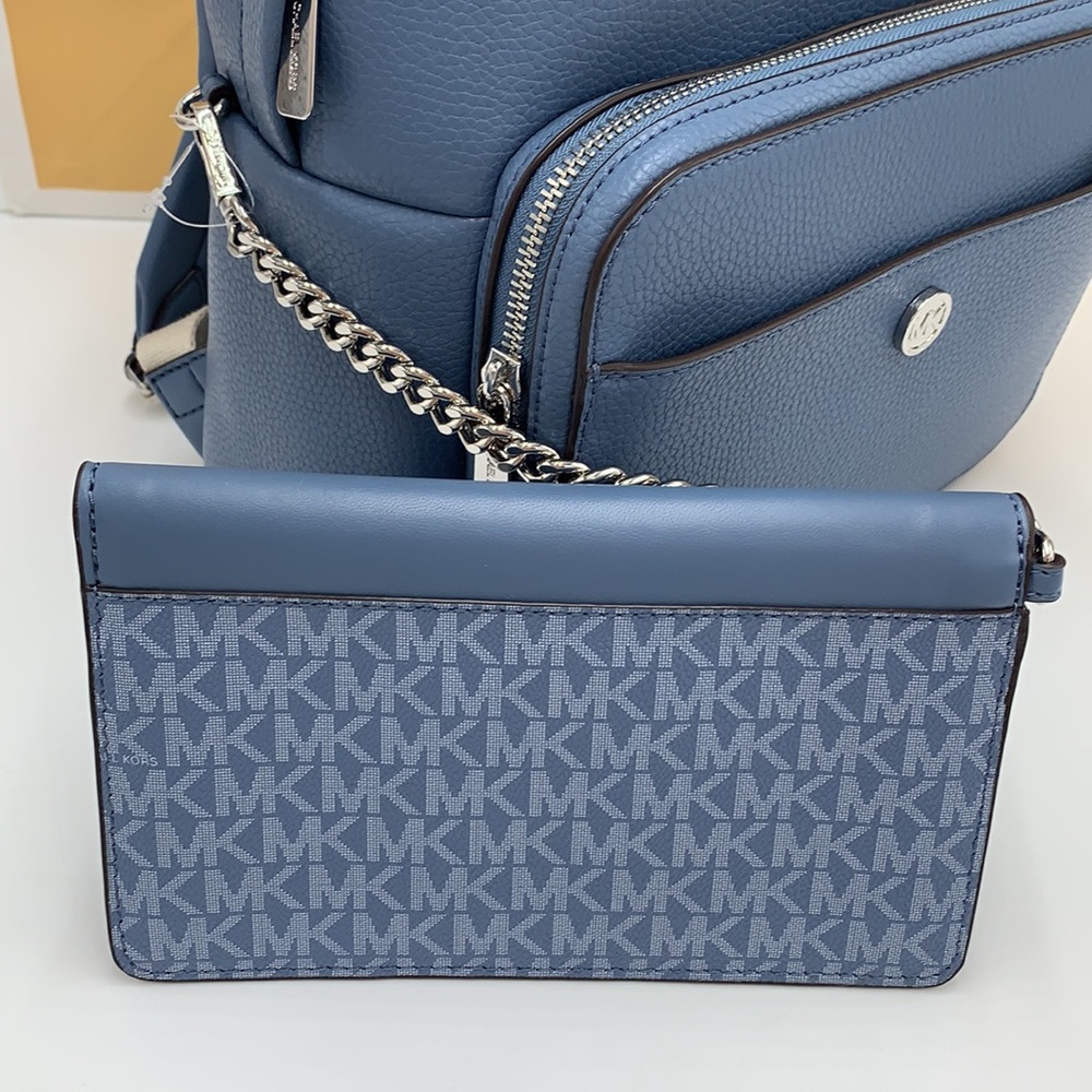 MICHAEL KORS Maisie Medium Pebbled Leather 2-in-1 Backpack DENIM COLOR - Picture 10 of 16
